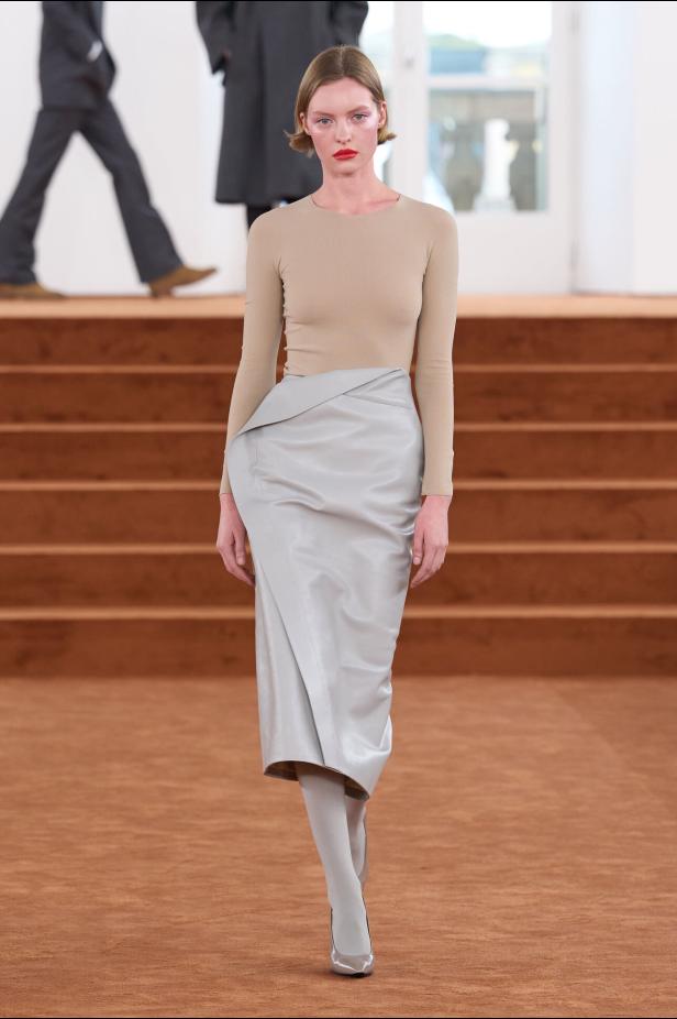 مجموعة شتوية في عرض أزياء  Jil Sander لموسم خريف وشتاء 2027