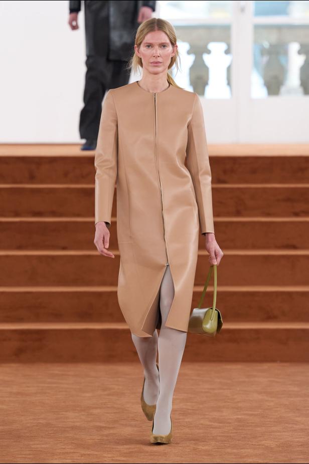 مجموعة شتوية في عرض أزياء  Jil Sander لموسم خريف وشتاء 2027