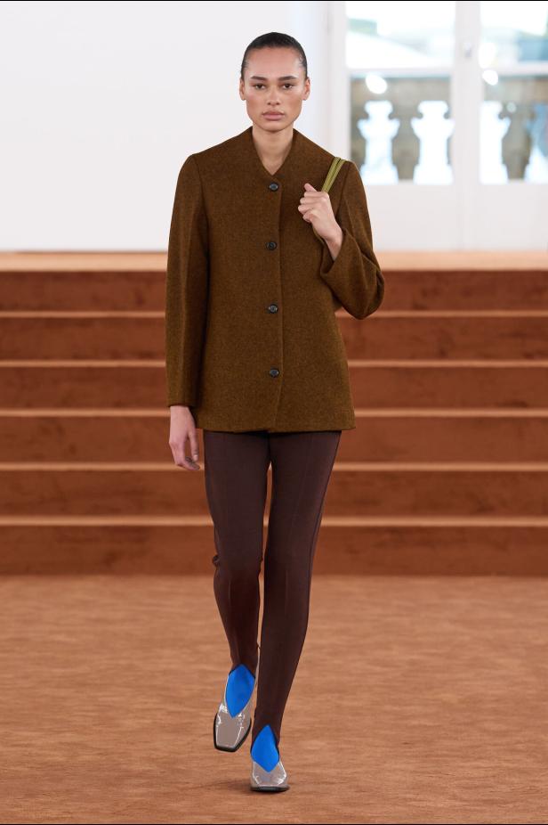 مجموعة شتوية في عرض أزياء  Jil Sander لموسم خريف وشتاء 2027