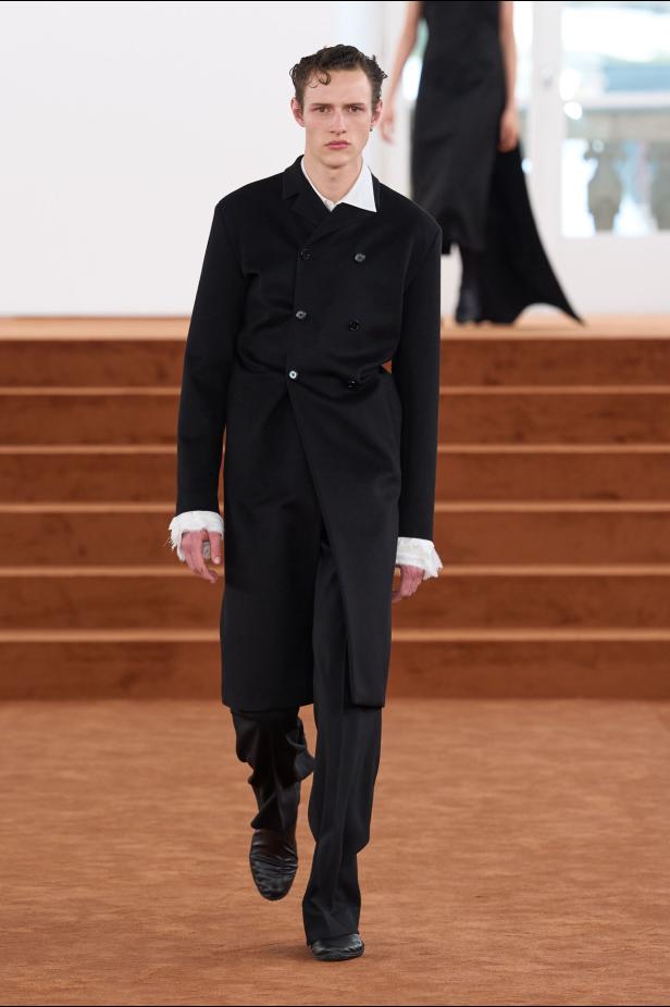 مجموعة شتوية في عرض أزياء  Jil Sander لموسم خريف وشتاء 2027