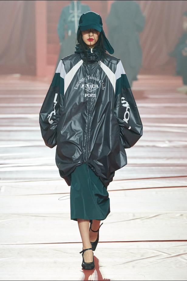  مجموعة لاكوست لموسم خريف 2026 تجمع بين التراث والابتكار