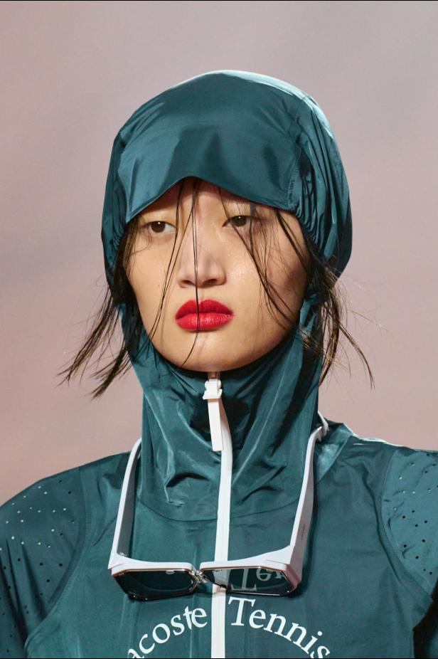  مجموعة لاكوست لموسم خريف 2026 تجمع بين التراث والابتكار