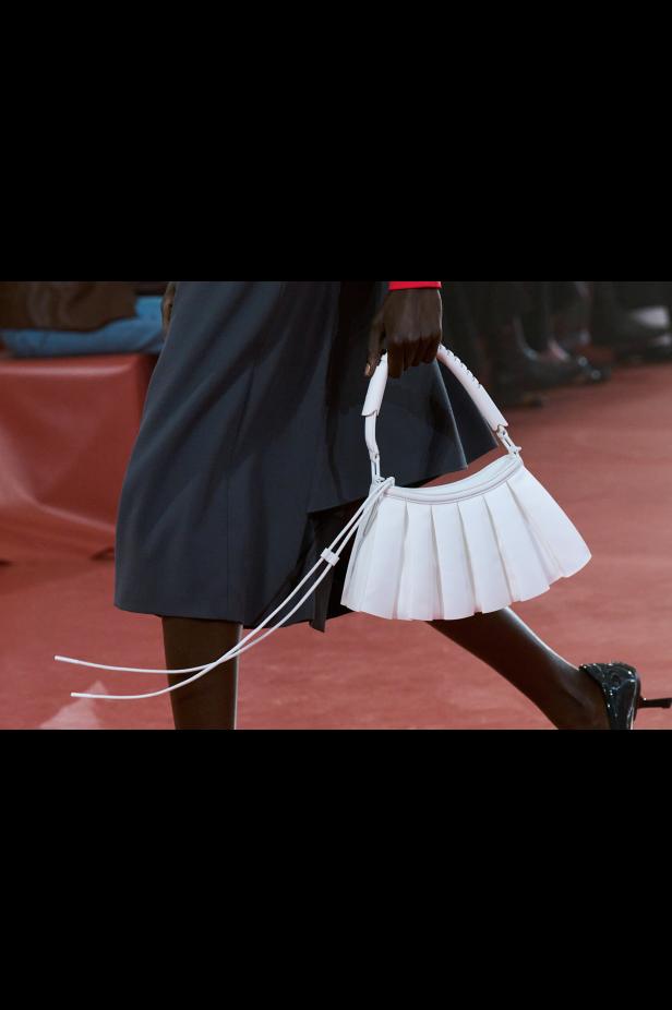  مجموعة لاكوست لموسم خريف 2026 تجمع بين التراث والابتكار