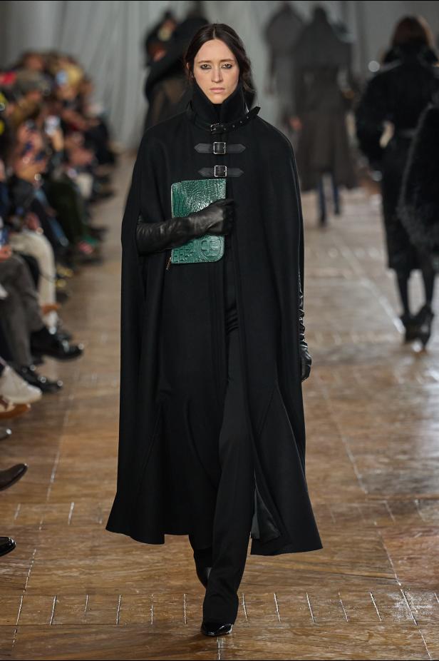 مجموعة ‏Lanvin‏ لخريف 2026... استعادة سحر العشرينيات برؤية "بيتر كوبينغ"‏