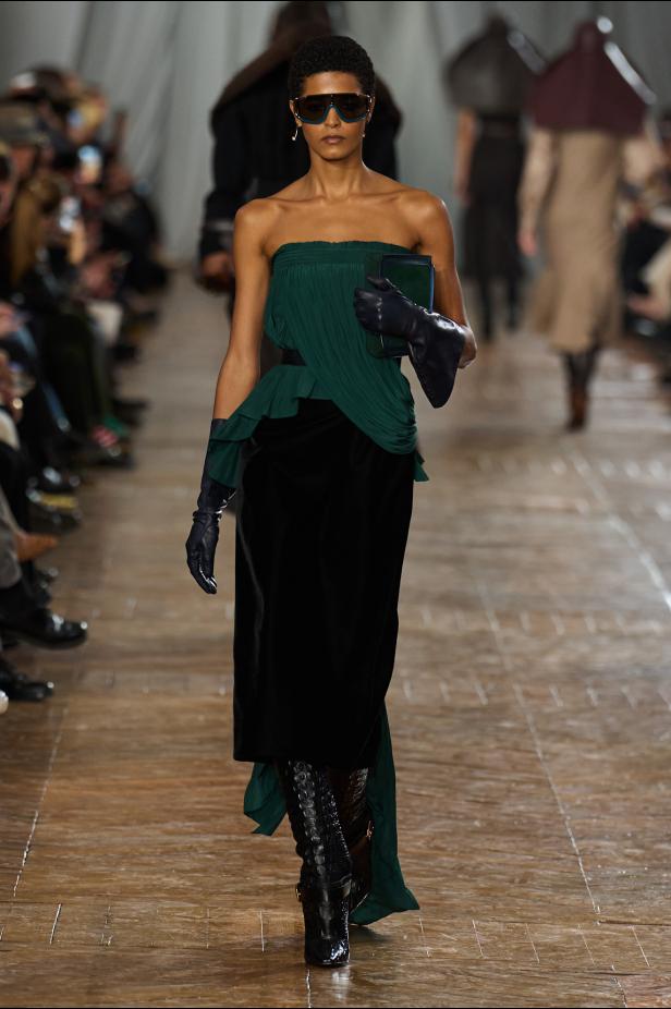 مجموعة ‏Lanvin‏ لخريف 2026... استعادة سحر العشرينيات برؤية "بيتر كوبينغ"‏