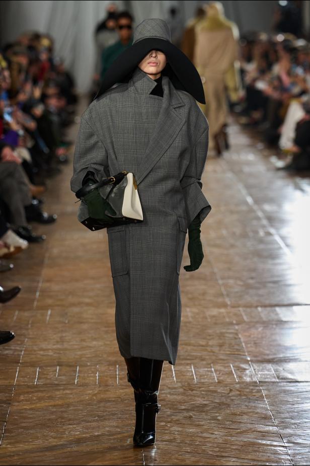 مجموعة ‏Lanvin‏ لخريف 2026... استعادة سحر العشرينيات برؤية "بيتر كوبينغ"‏