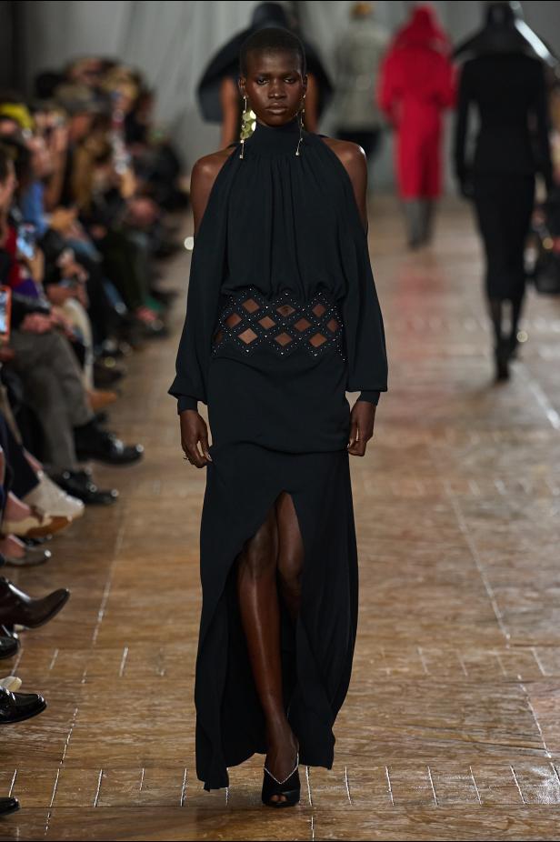 مجموعة ‏Lanvin‏ لخريف 2026... استعادة سحر العشرينيات برؤية "بيتر كوبينغ"‏