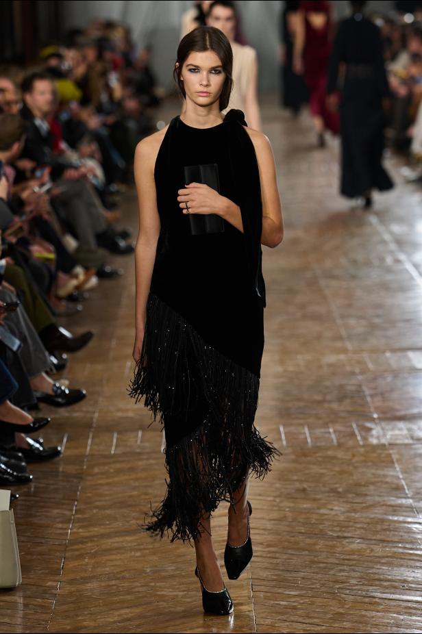 مجموعة ‏Lanvin‏ لخريف 2026... استعادة سحر العشرينيات برؤية "بيتر كوبينغ"‏