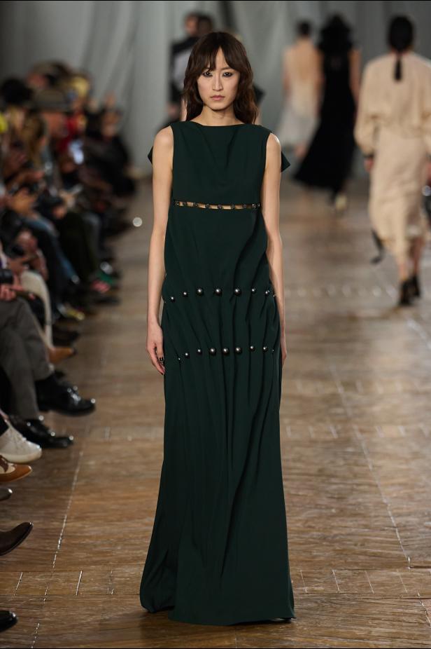 مجموعة ‏Lanvin‏ لخريف 2026... استعادة سحر العشرينيات برؤية "بيتر كوبينغ"‏