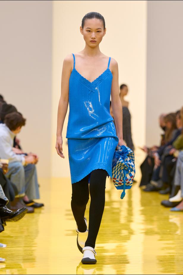 عرض أزياء Loewe لخريف وشتاء 2027