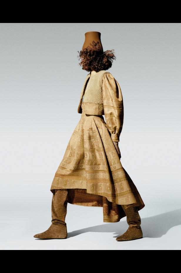 Loro Piana‏ تكشف عن مجموعتها لخريف وشتاء 2026-2027... ‏‎"‎تأملات بدوية" في قلب ميلانو