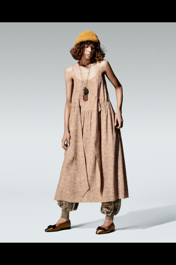 Loro Piana‏ تكشف عن مجموعتها لخريف وشتاء 2026-2027... ‏‎"‎تأملات بدوية" في قلب ميلانو