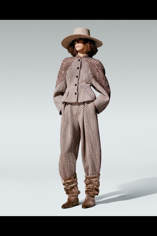 Loro Piana‏ تكشف عن مجموعتها لخريف وشتاء 2026-2027... ‏‎"‎تأملات بدوية" في قلب ميلانو