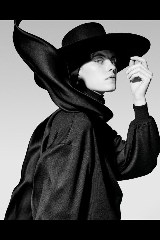 Loro Piana‏ تكشف عن مجموعتها لخريف وشتاء 2026-2027... ‏‎"‎تأملات بدوية" في قلب ميلانو