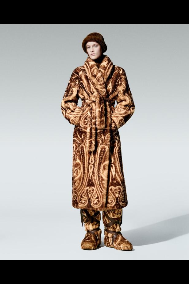 Loro Piana‏ تكشف عن مجموعتها لخريف وشتاء 2026-2027... ‏‎"‎تأملات بدوية" في قلب ميلانو