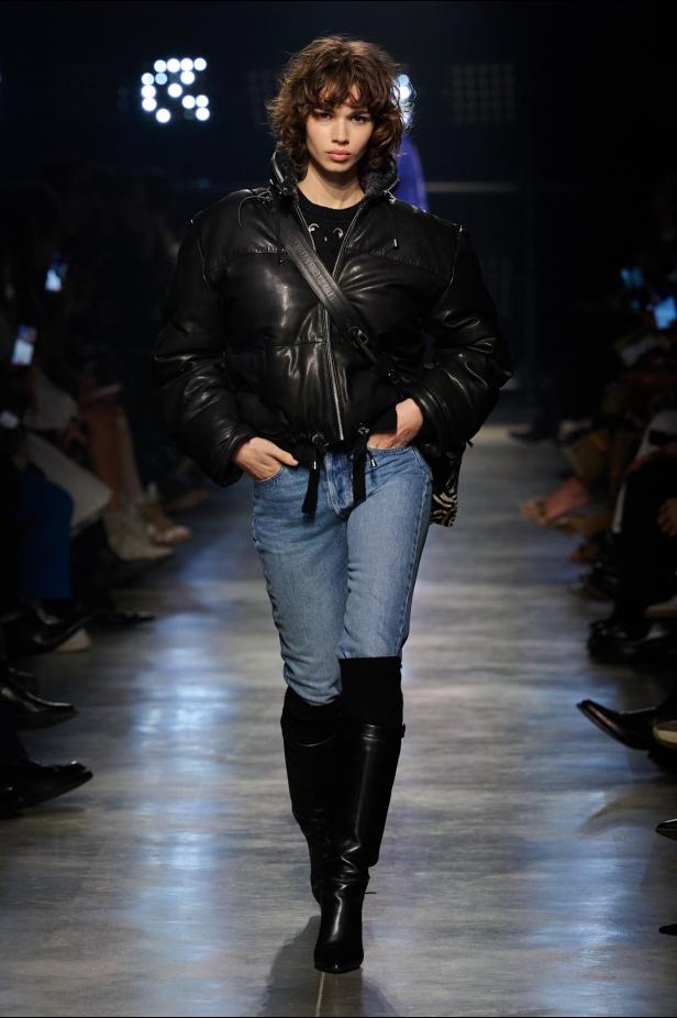 Isabel Marant‏ تحتفل كعادتها بالمرأة الواثقة والعفوية في مجموعة خريف 2026‏