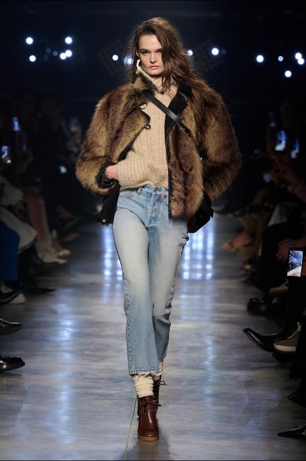 Isabel Marant‏ تحتفل كعادتها بالمرأة الواثقة والعفوية في مجموعة خريف 2026‏