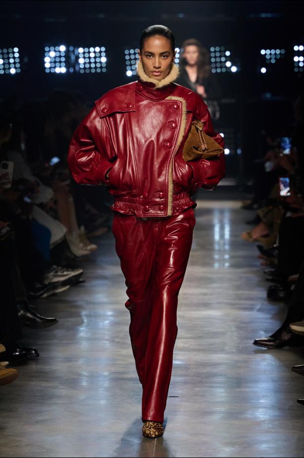 Isabel Marant‏ تحتفل كعادتها بالمرأة الواثقة والعفوية في مجموعة خريف 2026‏