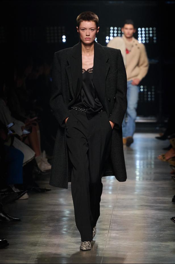 Isabel Marant‏ تحتفل كعادتها بالمرأة الواثقة والعفوية في مجموعة خريف 2026‏