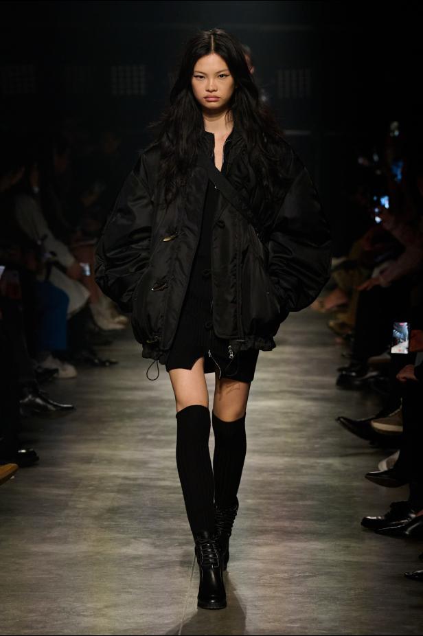 Isabel Marant‏ تحتفل كعادتها بالمرأة الواثقة والعفوية في مجموعة خريف 2026‏