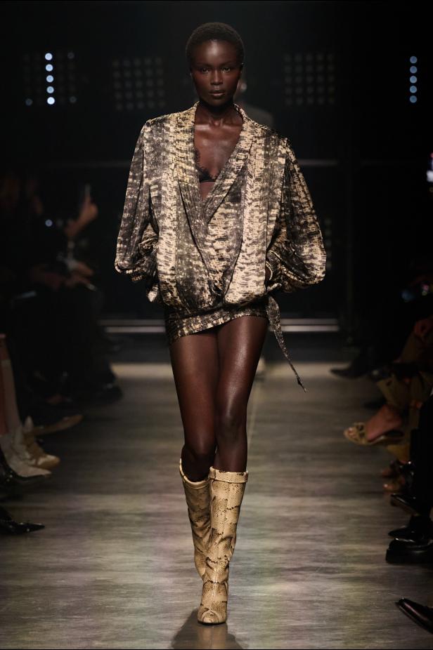 Isabel Marant‏ تحتفل كعادتها بالمرأة الواثقة والعفوية في مجموعة خريف 2026‏