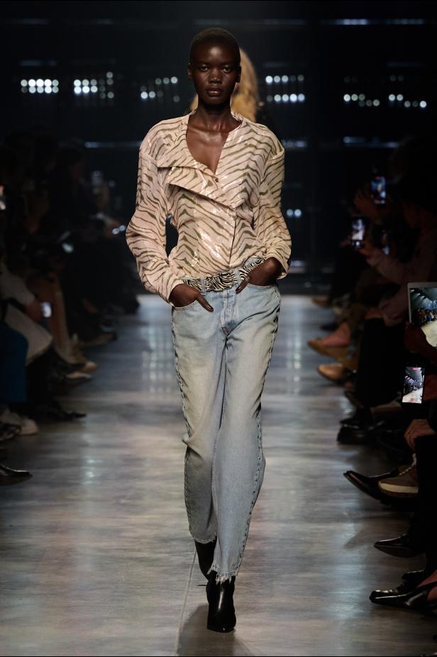 Isabel Marant‏ تحتفل كعادتها بالمرأة الواثقة والعفوية في مجموعة خريف 2026‏