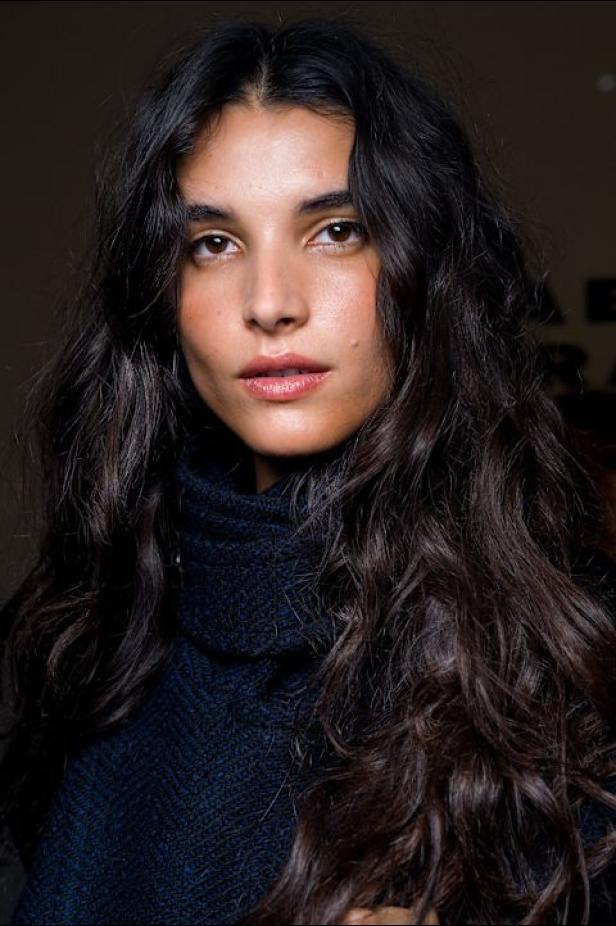 Isabel Marant‏ تحتفل كعادتها بالمرأة الواثقة والعفوية في مجموعة خريف 2026‏