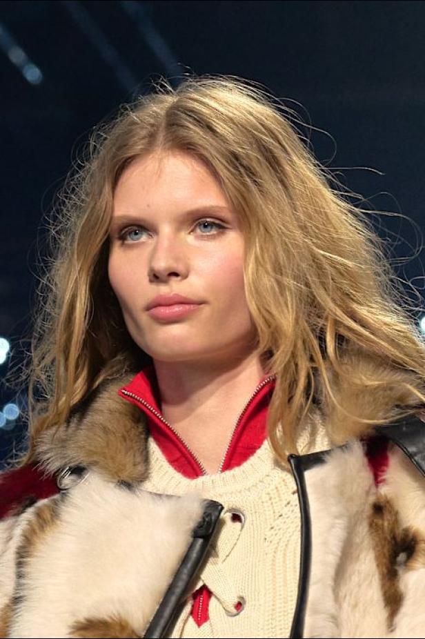 Isabel Marant‏ تحتفل كعادتها بالمرأة الواثقة والعفوية في مجموعة خريف 2026‏