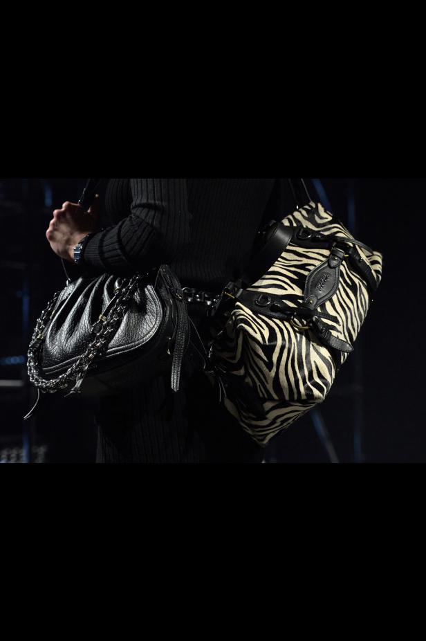 Isabel Marant‏ تحتفل كعادتها بالمرأة الواثقة والعفوية في مجموعة خريف 2026‏