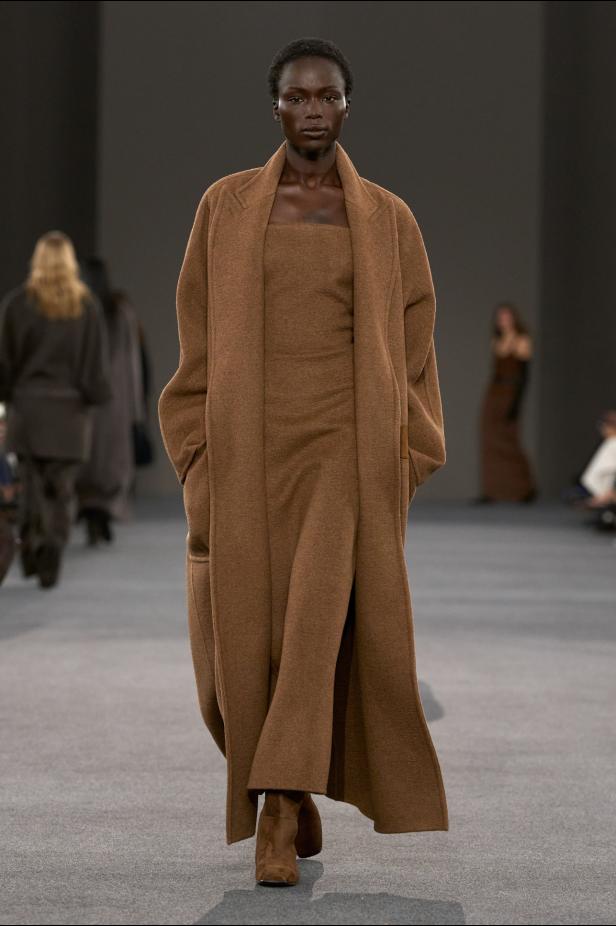 عرض أزياء مجموعة Max Mara لخريف وشتاء 2027
