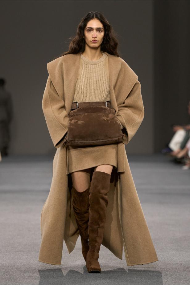 عرض أزياء مجموعة Max Mara لخريف وشتاء 2027
