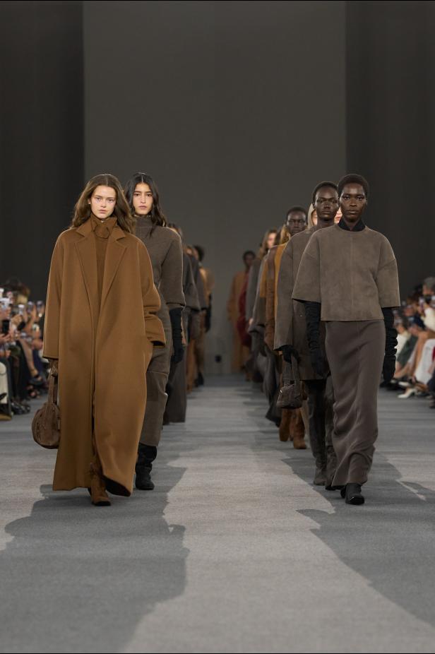 عرض أزياء مجموعة Max Mara لخريف وشتاء 2027