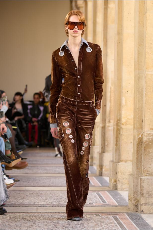 التمرّد يتحوّل إلى حالة في مجموعة ‏Off-White‎‏ لخريف وشتاء 2026‏