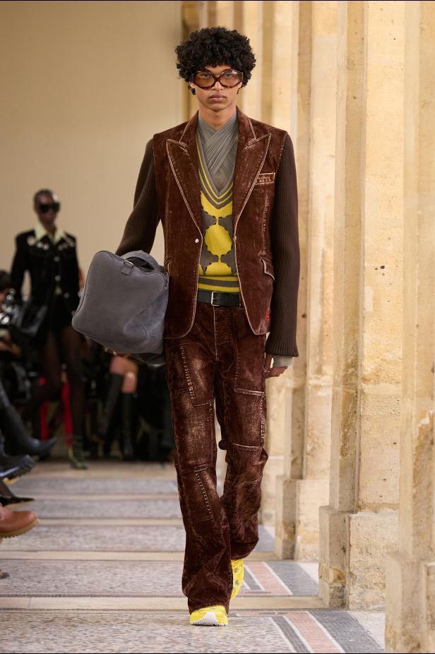 التمرّد يتحوّل إلى حالة في مجموعة ‏Off-White‎‏ لخريف وشتاء 2026‏