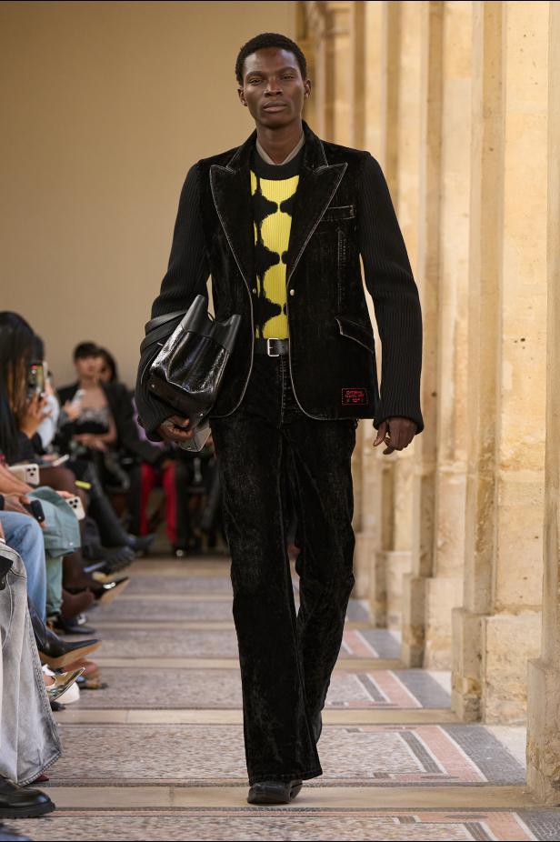 التمرّد يتحوّل إلى حالة في مجموعة ‏Off-White‎‏ لخريف وشتاء 2026‏