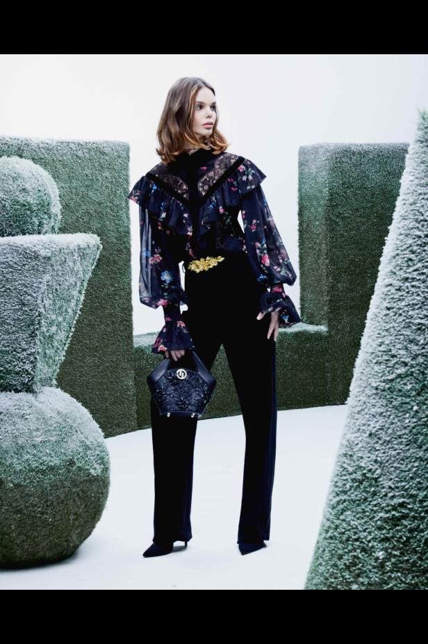 مجموعة طوني ورد لخريف 2026... إتقان فن التفكيك والوهم البصري