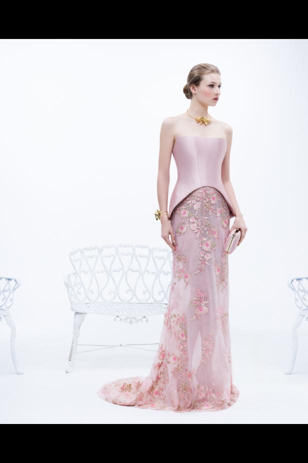 مجموعة طوني ورد لخريف 2026... إتقان فن التفكيك والوهم البصري