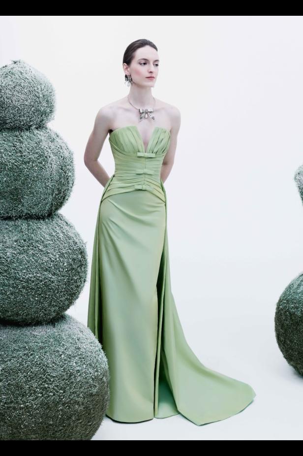 مجموعة طوني ورد لخريف 2026... إتقان فن التفكيك والوهم البصري