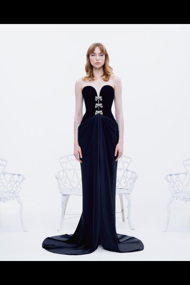 مجموعة طوني ورد لخريف 2026... إتقان فن التفكيك والوهم البصري