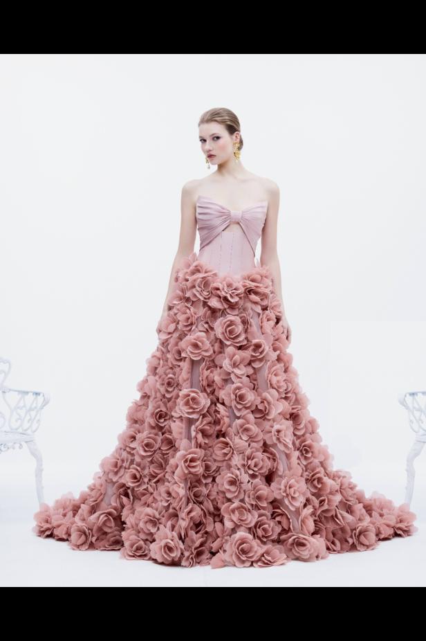 مجموعة طوني ورد لخريف 2026... إتقان فن التفكيك والوهم البصري