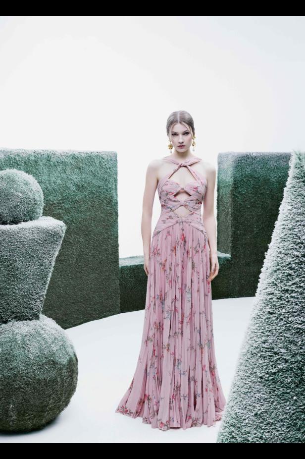 مجموعة طوني ورد لخريف 2026... إتقان فن التفكيك والوهم البصري