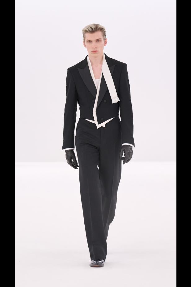 مجموعة توم فورد لخريف 2026‏‎‏... عودة إلى الأساسيات برؤية حيدر أكرمان‎