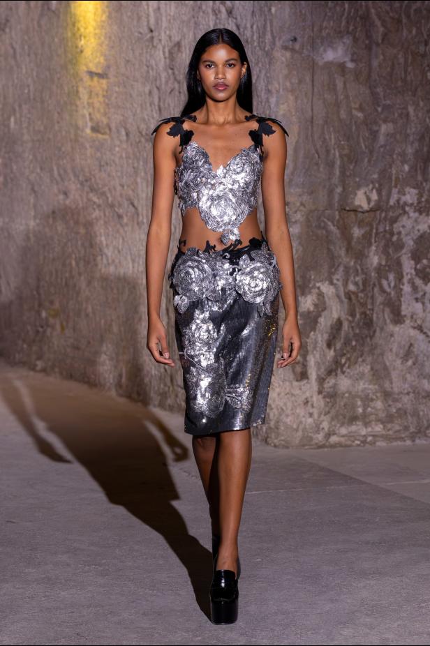 مجموعة Ungaro لخريف وشتاء 2027 في باريس