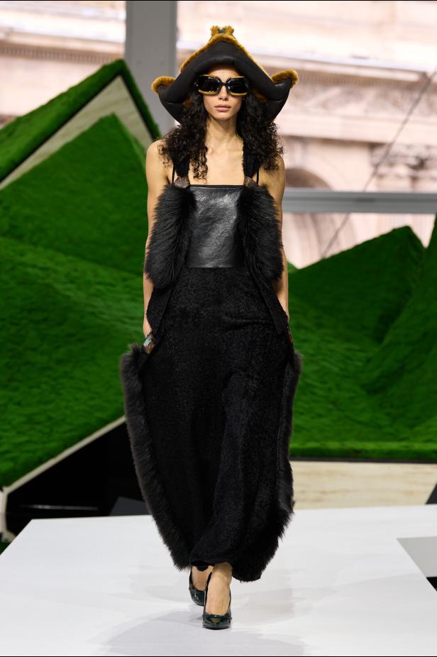 الطبيعة تلهم الأزياء في مجموعة لويس فويتون لموسم خريف 2026