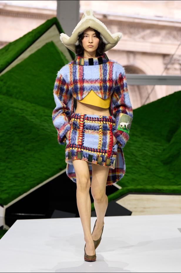 الطبيعة تلهم الأزياء في مجموعة لويس فويتون لموسم خريف 2026