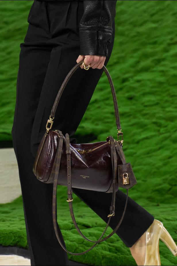 الطبيعة تلهم الأزياء في مجموعة لويس فويتون لموسم خريف 2026