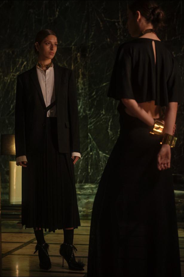 ماريا غراتسيا كيوري تعود إلى جذور ‏Fendi‏ التاريخية لتقديم أولى مجموعات كروز‎ 2027 ‎