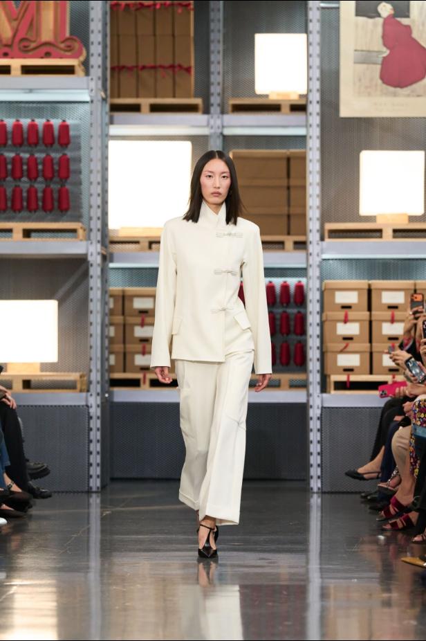 Max Mara‏ تحتفل بإرث 75 عامًا وترسم ملامح أزياء السفر والعطلات لموسم 2027‏