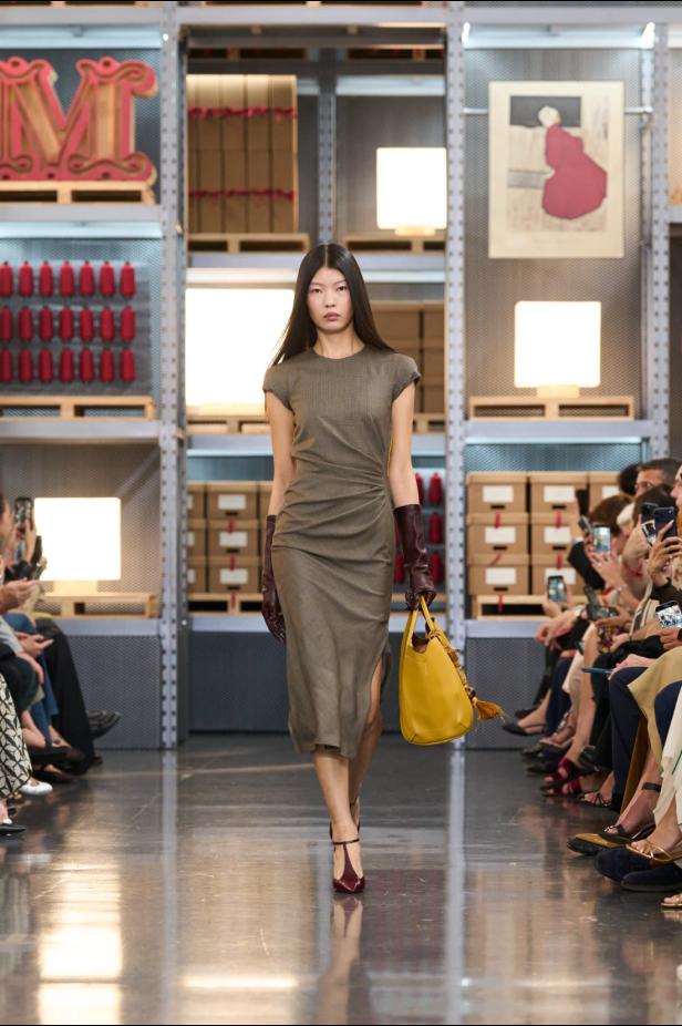 Max Mara‏ تحتفل بإرث 75 عامًا وترسم ملامح أزياء السفر والعطلات لموسم 2027‏