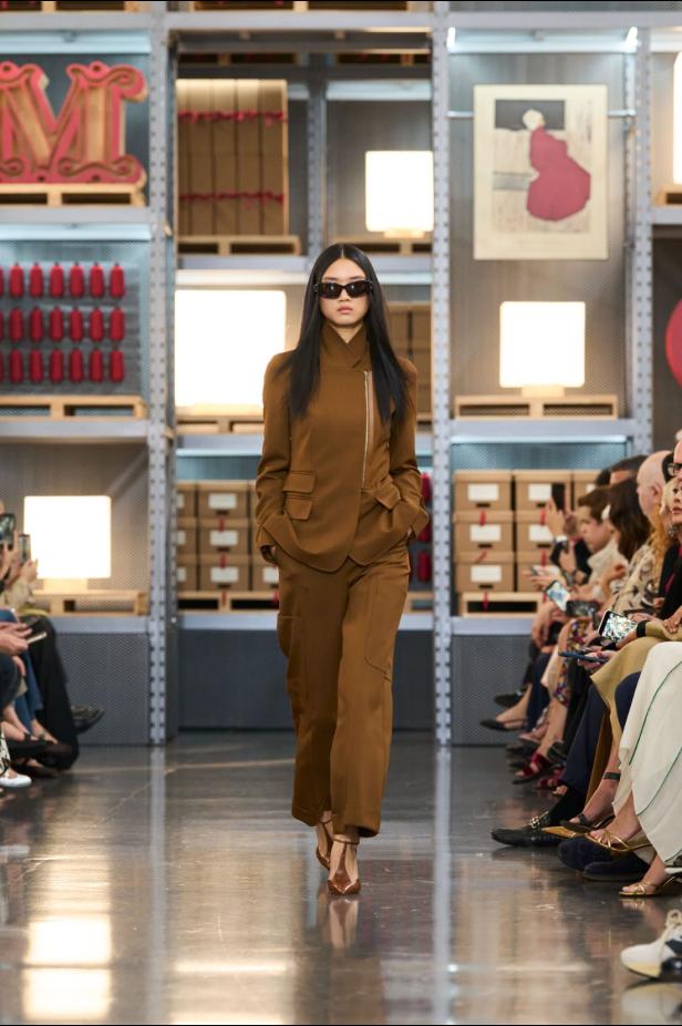Max Mara‏ تحتفل بإرث 75 عامًا وترسم ملامح أزياء السفر والعطلات لموسم 2027‏